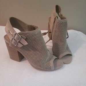 Womens Heeled Sandals